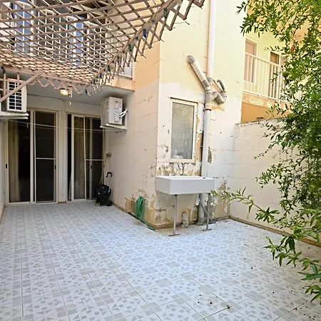 Διαμέρισμα 2bdr Maisonette With Yard