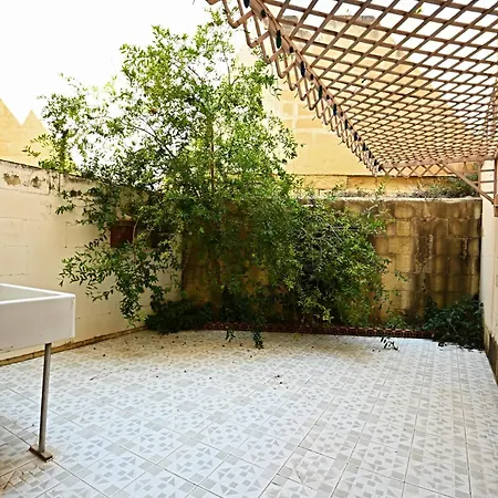 Apartment 2bdr Maisonette With Yard Nadur